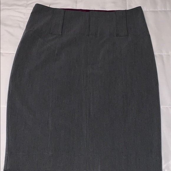 Guess Pencil Skirt - Picture 1 of 2